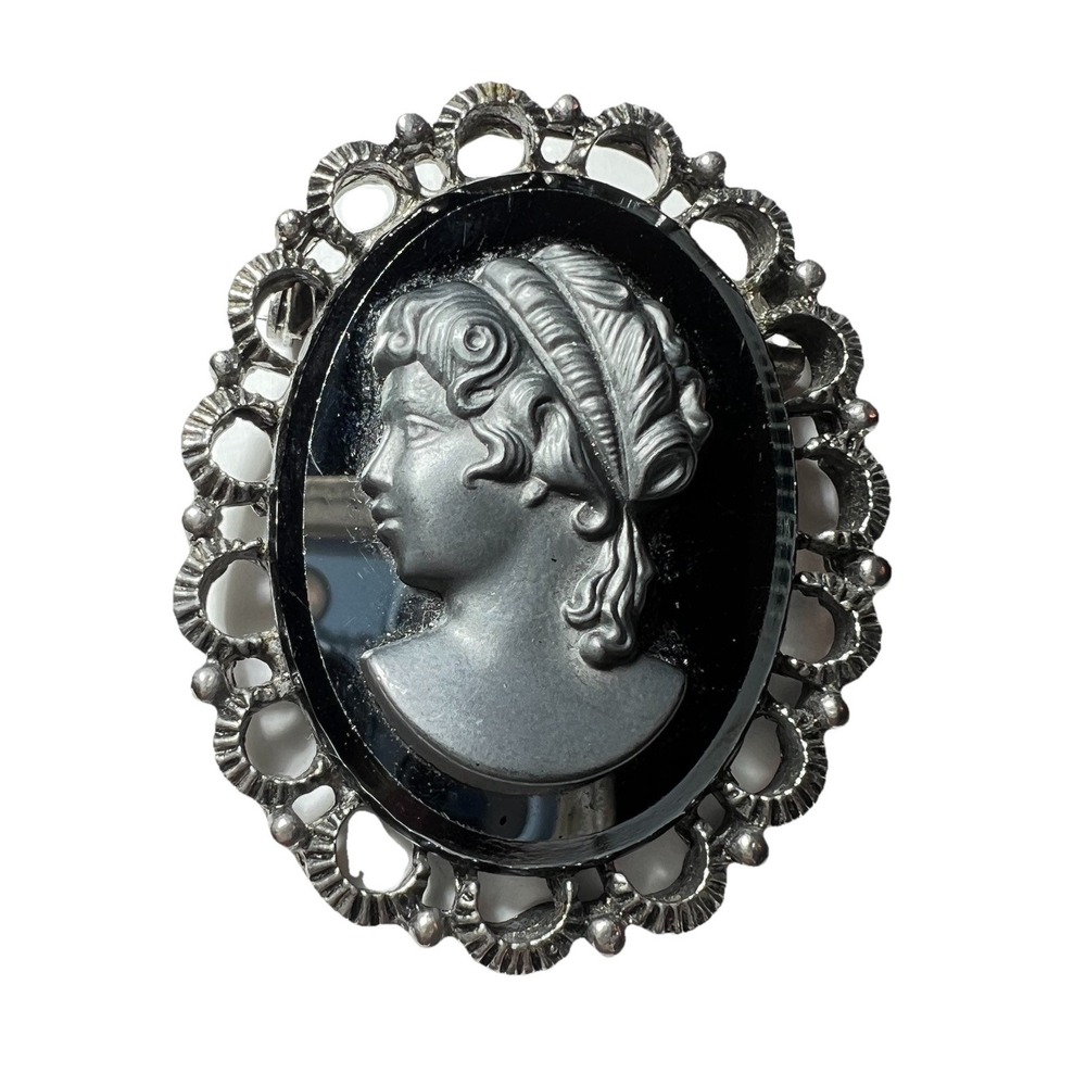 Vintage Black Satin Glass Silver tone Oval‎ Frame Cameo Pin Facing Left